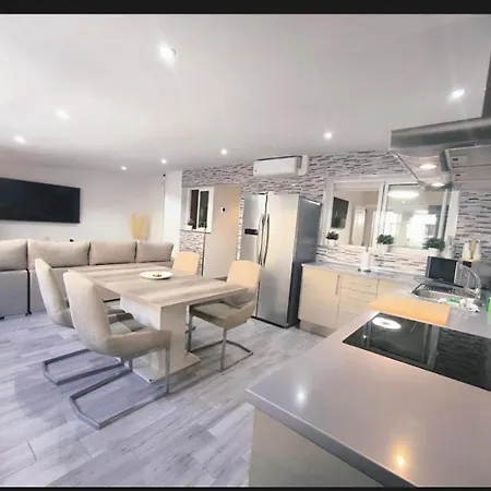 Aiden Apartment *